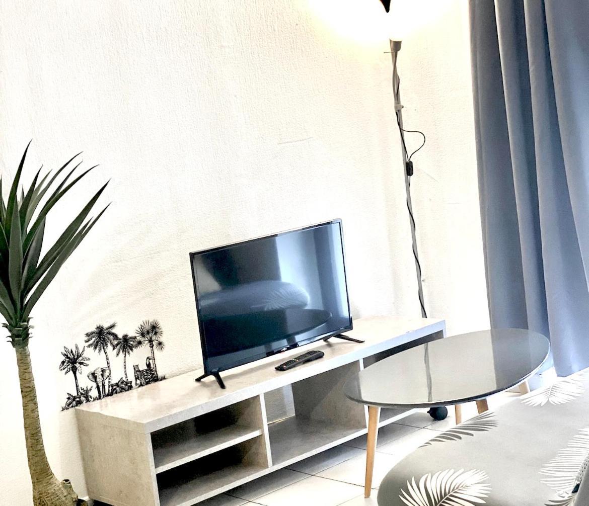 Studio Des Cathares Apartment การ์กาซอน ภายนอก รูปภาพ
